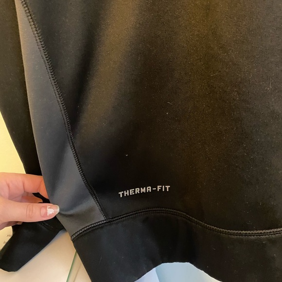 nike therma-fit sweatshirt - Picture 3 of 4